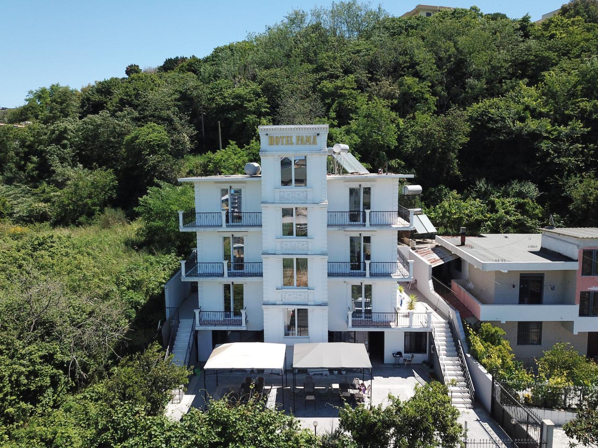 Hotel Fama Škalngur Exteriér fotografie